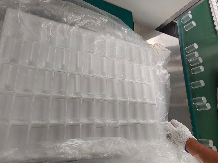 100ml airless bottle3.jpg